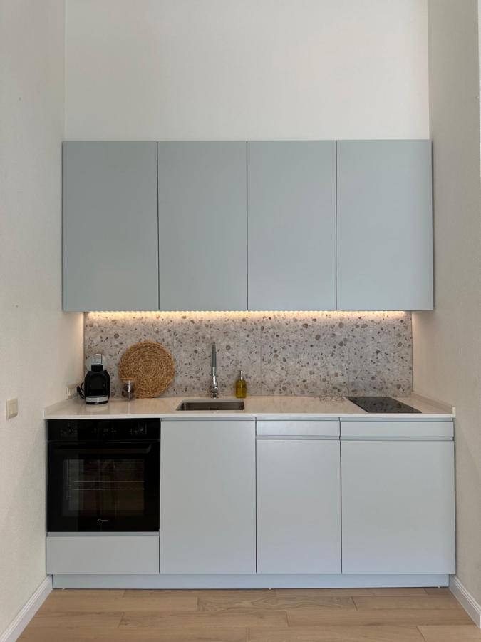 Point Of View Apartment Kotor Bagian luar foto